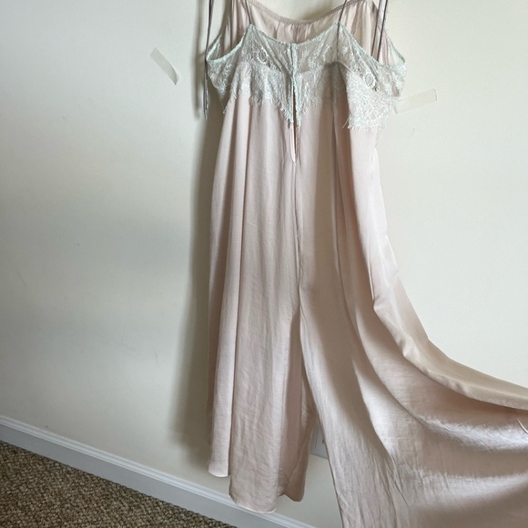 Anthropologie wide leg cropped Satin/Lace spaghetti strap one piece size Small - Picture 6 of 16